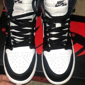 Air Jordan 1 Retro 'Black Toe' 2016